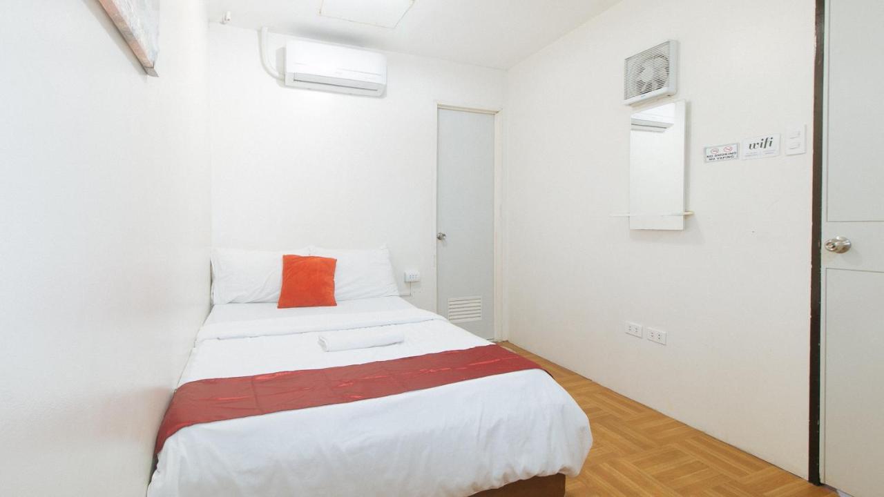 Nearest Hostel Pasay City By Reddoorz Exterior foto